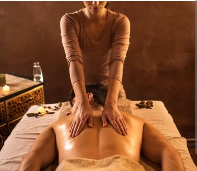 Massagem relaxante, Massagem tântrica.