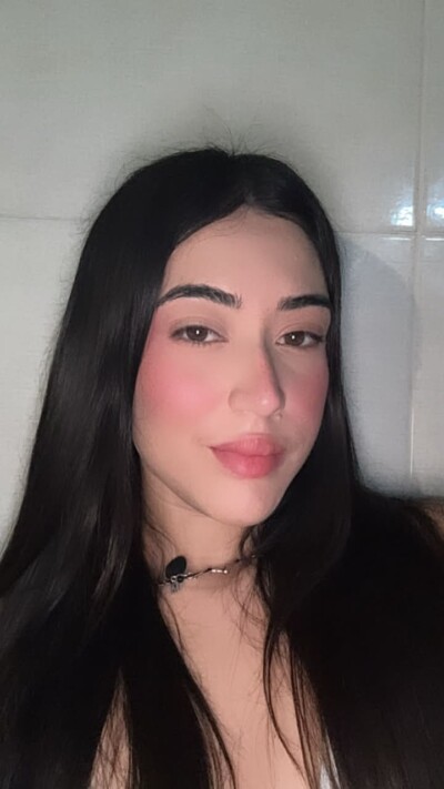 Micropigmentação, Limpeza de pele,Ventosaterapia, Massagem com bambu, Massagem com velas, Massagem com pedras quentes, Massagem relaxante, Massagem desportiva.