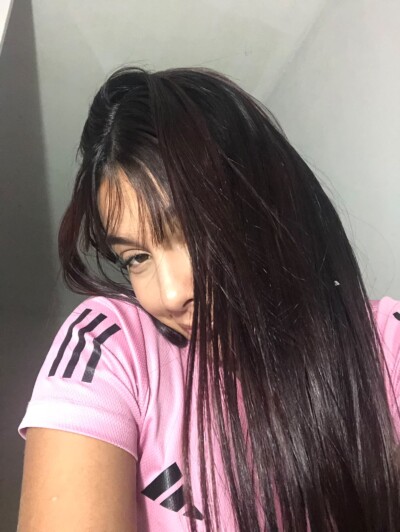 Terapias: Drenagem linfática, Massagem modeladora, Massagem sueca, Massagem com bambu, Candle Massage, Ventosaterapia.